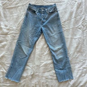 Levi’s Wedgie Fit Lightwash Denim - Size 27